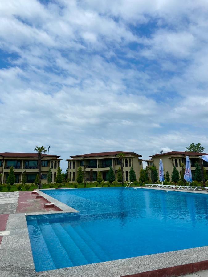 Anaklia Resort By Pratap'S Signature Ngoại thất bức ảnh