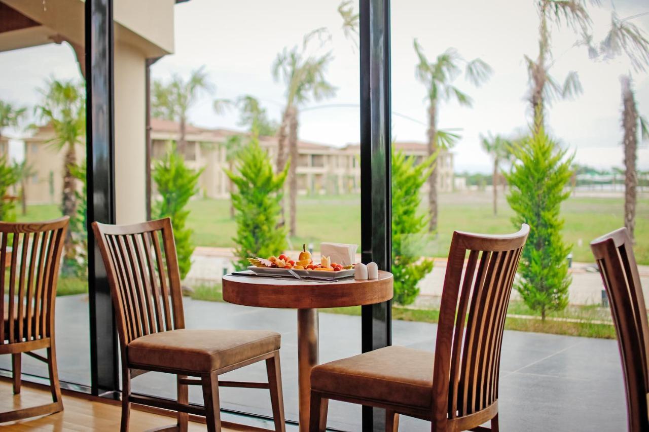 Anaklia Resort By Pratap'S Signature Ngoại thất bức ảnh