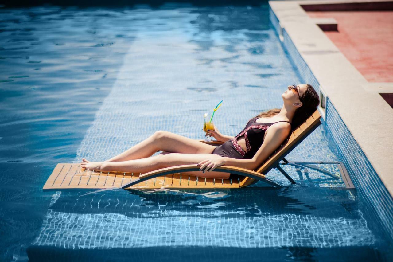 Anaklia Resort By Pratap'S Signature Ngoại thất bức ảnh