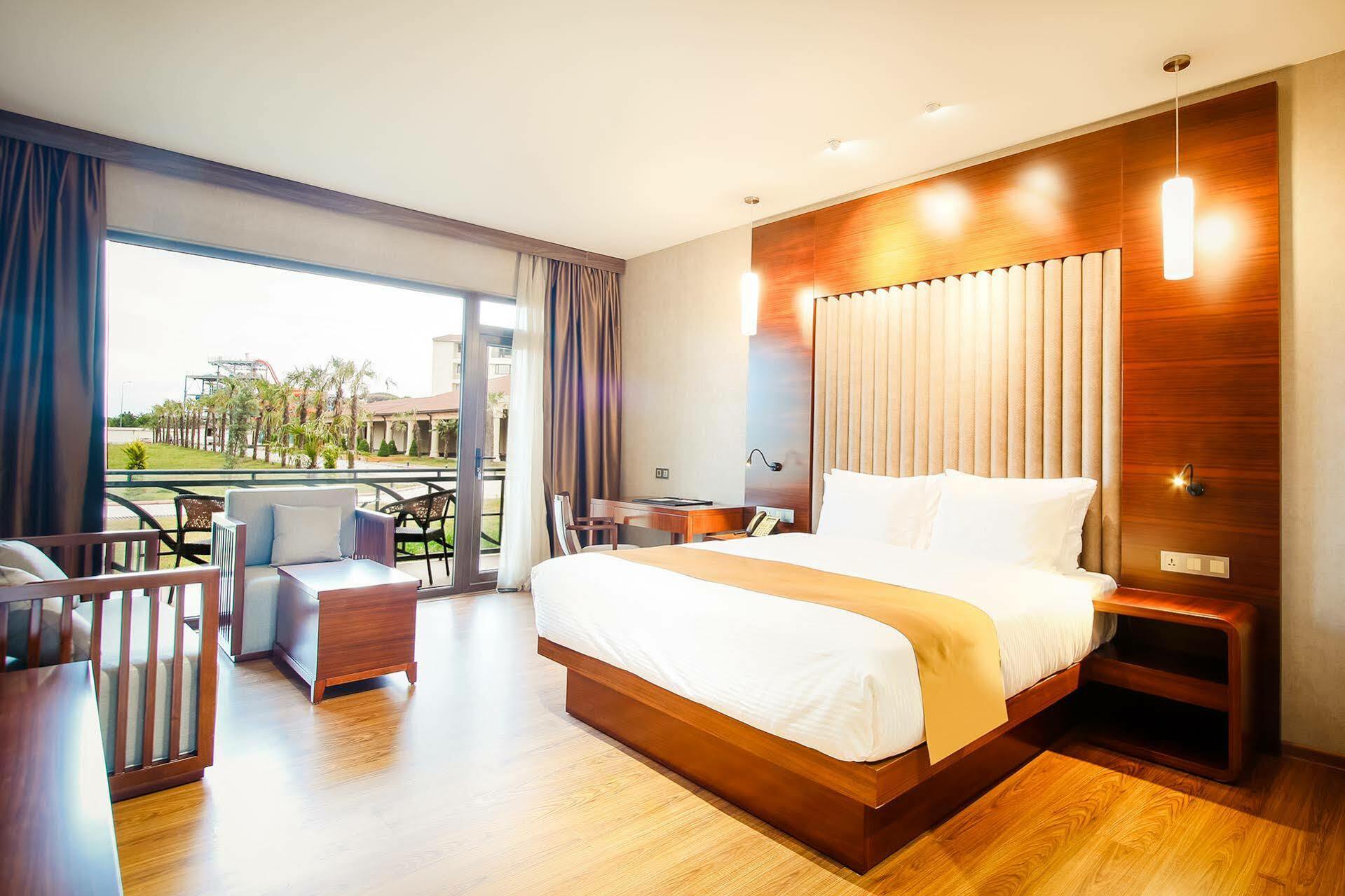 Anaklia Resort By Pratap'S Signature Ngoại thất bức ảnh