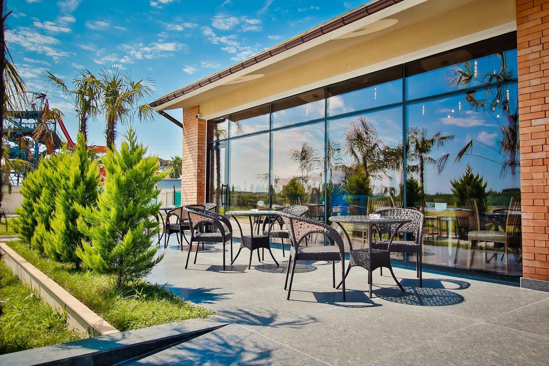 Anaklia Resort By Pratap'S Signature Ngoại thất bức ảnh
