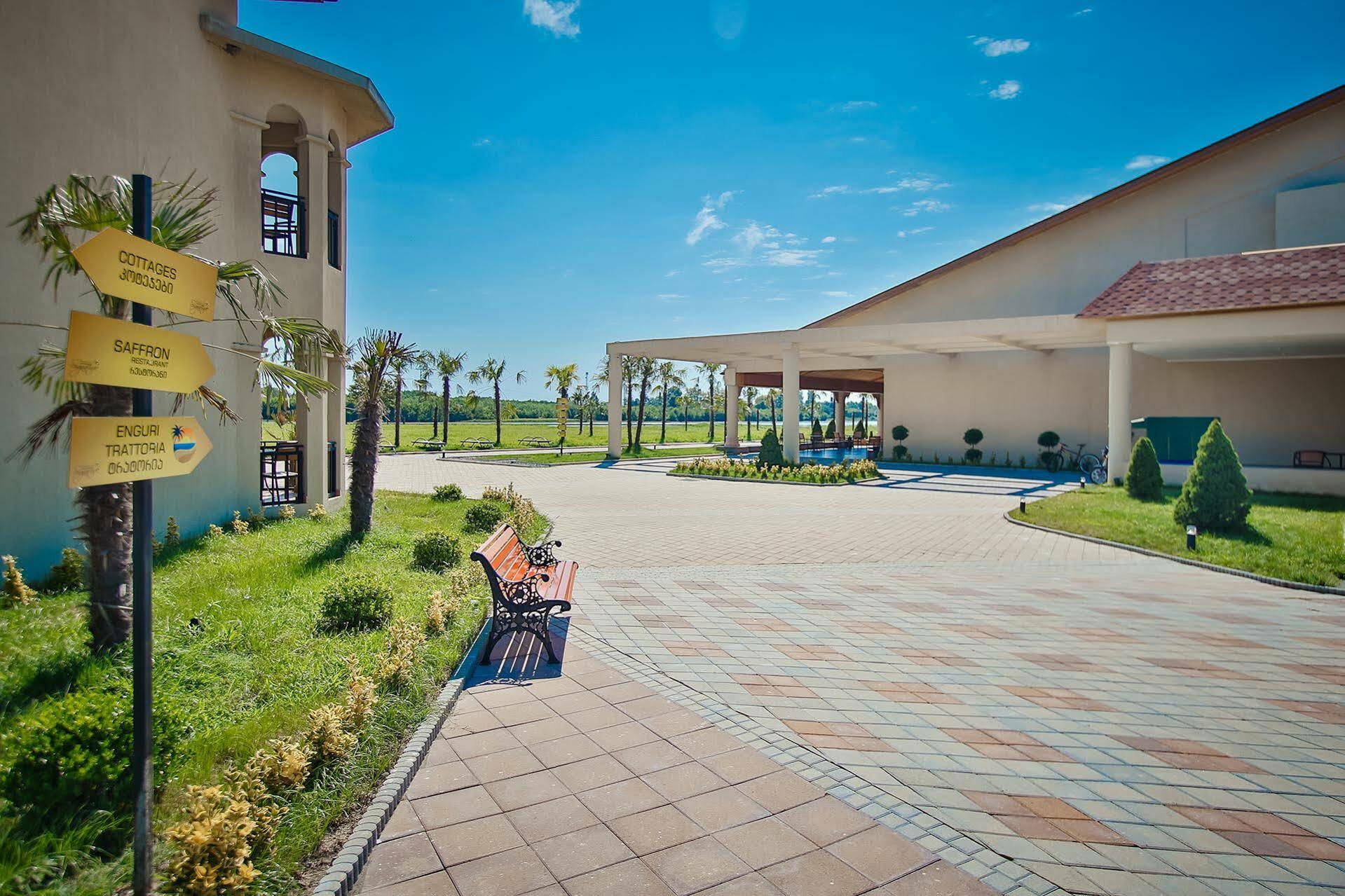 Anaklia Resort By Pratap'S Signature Ngoại thất bức ảnh