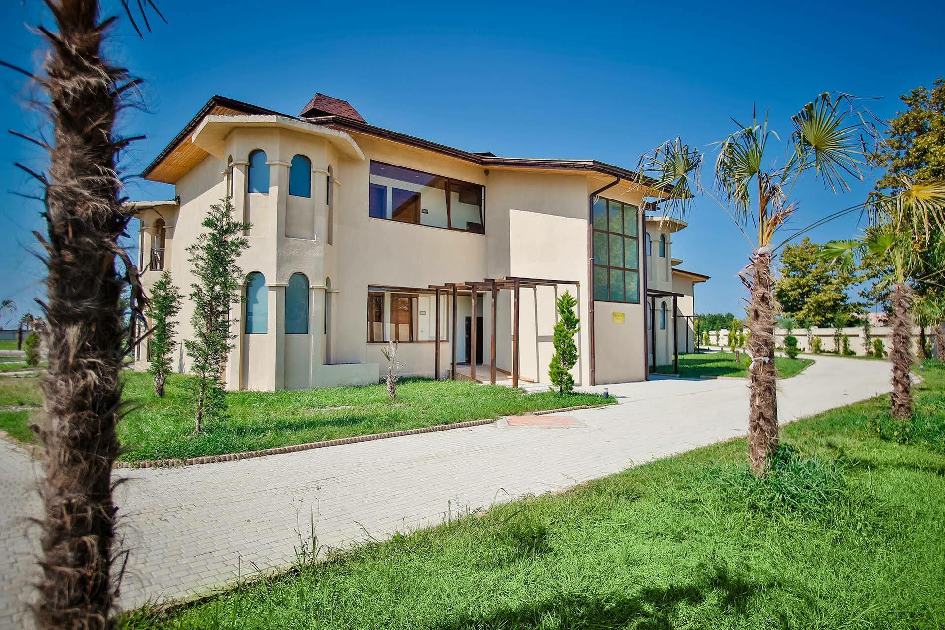 Anaklia Resort By Pratap'S Signature Ngoại thất bức ảnh